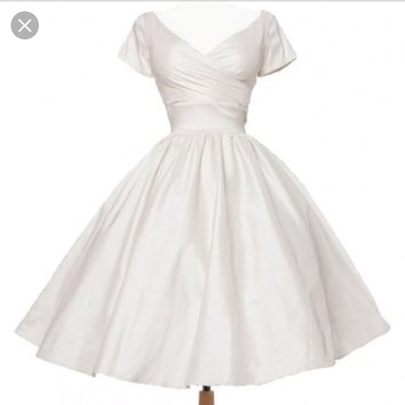 white pin up wedding dress